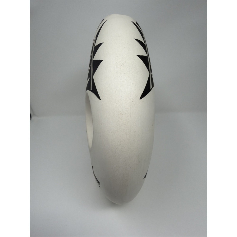 Vintage Acoma Pueblo Pottery Signed D.T.  Dorothy Torivio) - Picture 3 of 6